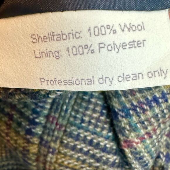 Vintage Eska 100% wool oversized plaid blazer. - Picture 5 of 6